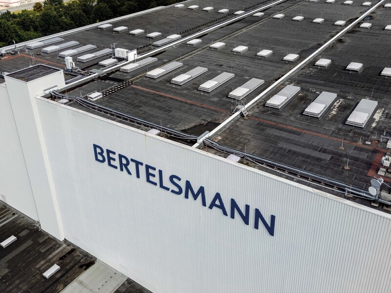 Sustainable Retrofit for Future-Oriented Book Distribution