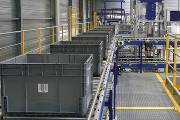 Stöcklin baut ein vollautomatisches Hochregallager für Behälter, AKL-Bereich