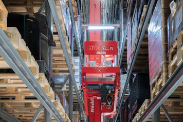 Stöcklin Regalbediengerät MASTer